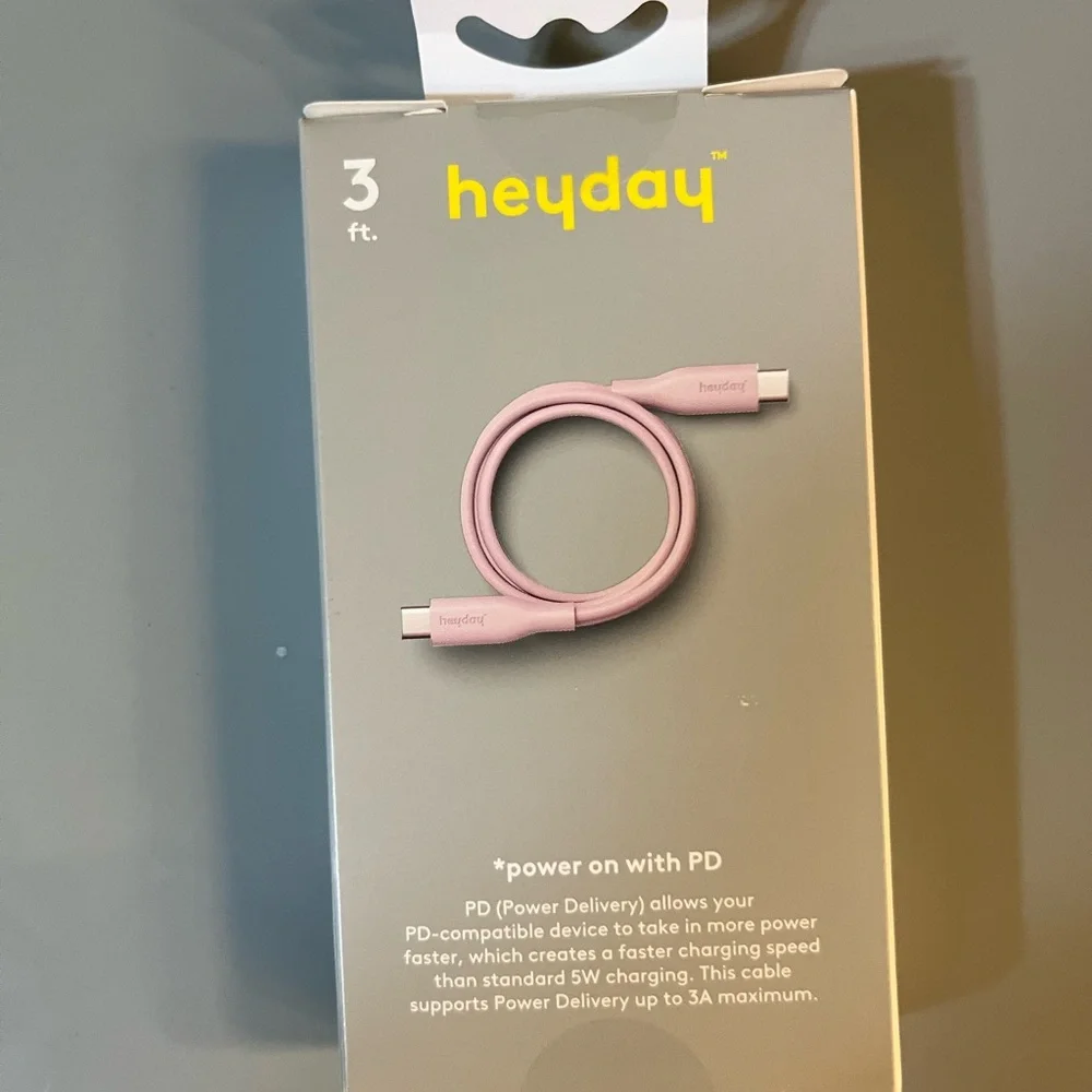 Heyday Light Pink USB-C to USB-C Charging Cable